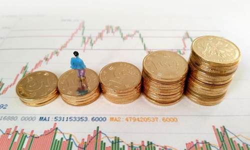央行：7月社会融资规模增量为7561亿元