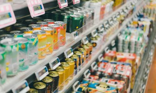 各大饮料品牌纷纷加入“混战”，苏打水为什么这么火？