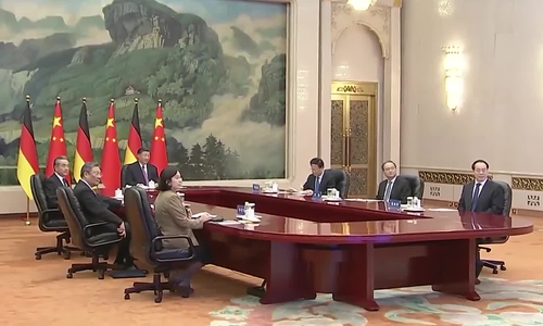 习近平同德国总理朔尔茨举行视频会晤