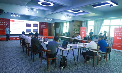 2022年海南邮储银行杯军创赛组委会召开评委赛前研讨会
