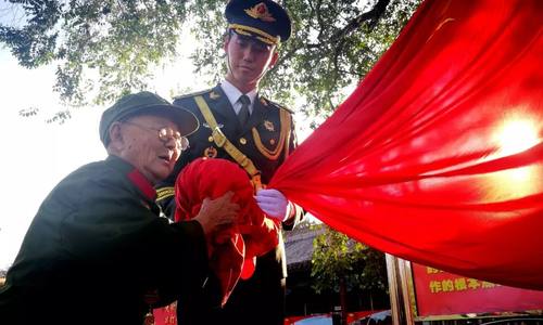与生命赛跑，为老兵留下“红色记忆”