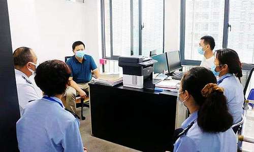  海南：一企一策通堵点 敲门服务解所盼