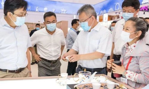 沈晓明：做精做细服务保障  确保活动圆满成功