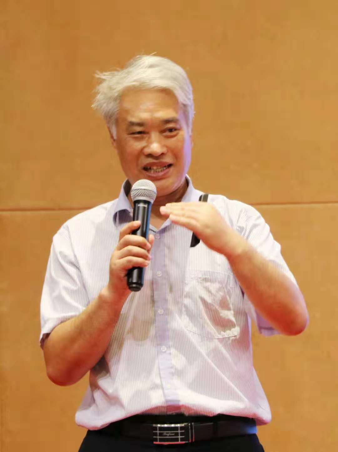 向银林