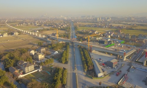 湖杭铁路全线最大跨度桥梁顺利合龙