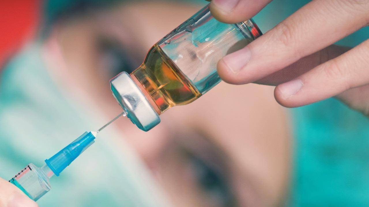 70亿人苦等新冠疫苗救命，却有人反对疫苗