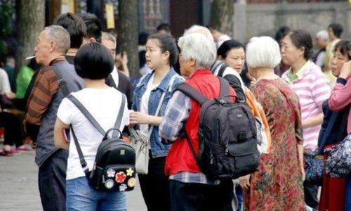 文旅部专项整治 严查以中老年为目标群体的包价游产品