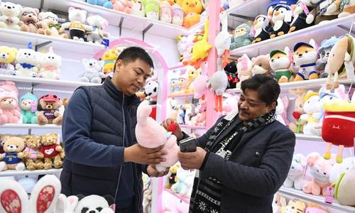 “世界超市”开门迎客 订单纷至沓来