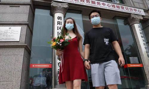北京多区婚姻登记机关推出“云颁证”服务