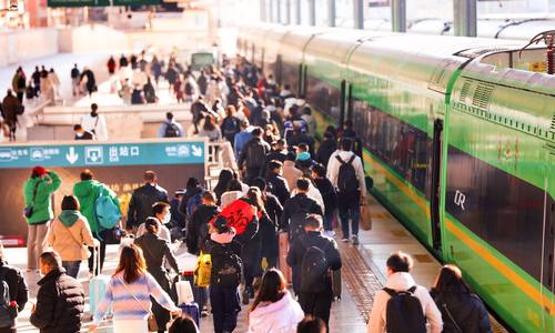 中老铁路发送旅客超100万人次 国际货物10万吨
