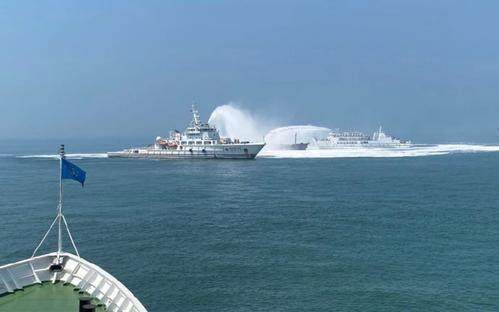 长江口两船碰撞一船沉没 已致16名中国船员遇险1人遇难