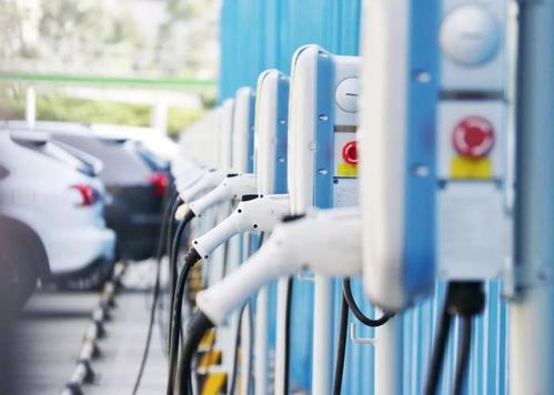 工信部约谈25家新能源汽车生产企业 责令限期整改